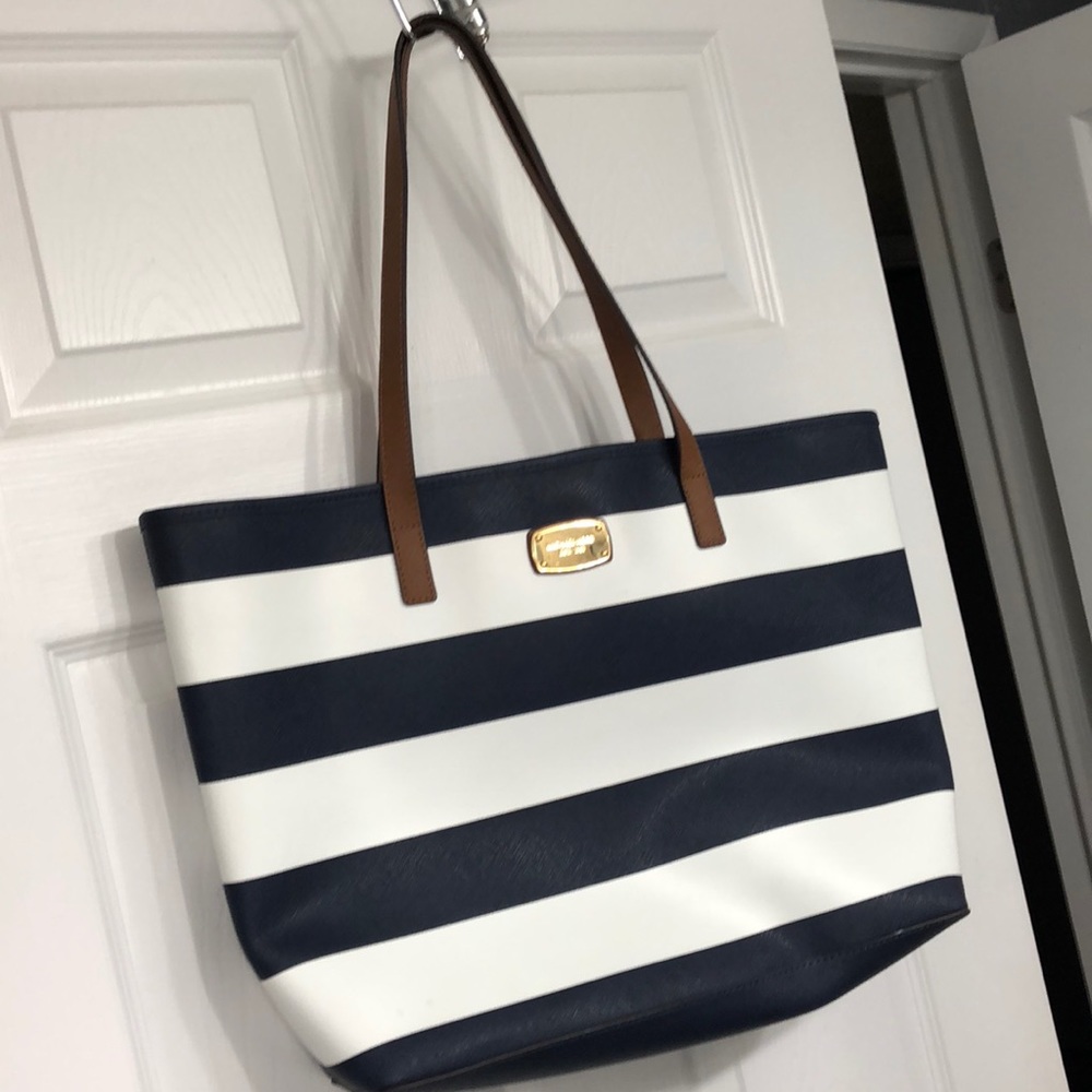 MK tote